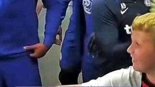 Pemain & Anak-anak Maskot ????