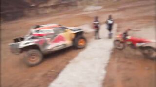 Who is the Fastest？ 2-Wheel vs 4-Wheel