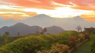 Pemandangan pagi hari di silancur highland Magelang