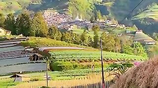 MasyaAllah pemandangan di pagi hari di lereng gunung sumbing