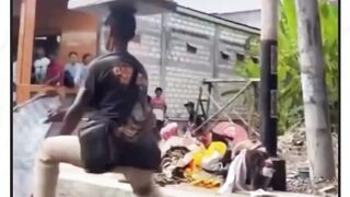 Yah ketahuan deh pura2 kesurupan????