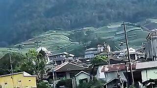 Waiting for the time to break the fast on the slopes of Mount Sumbing