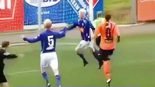 Selebrasi Gila Di Sepak Bola ????