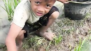 Looking for fish or eel.. Thanks for watching..!! 9
