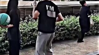 Bro_really_said_“Let_me_help_you”_and_turned_the_situation_into_a_whole_comedy_episod