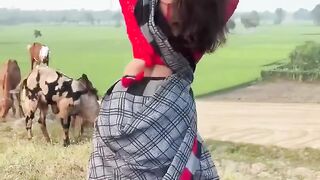 Kaale Libaas Mein Badan