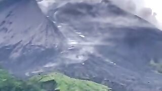 Pemandangan Gunung Merapi dari Ngori, Srumbung, Magelang #keindahanalam #gunungmerapi