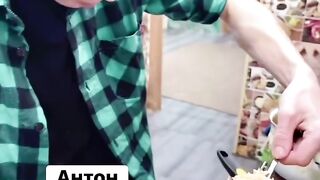 Повора от бога.А сколько картохи?Сетка.