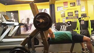 Flat Bench Press – Definition and Technique
