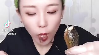 Eating Frog Really Delicious food