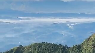 Desa desa di Wonosobo terlihat dari puncak Gunung Bismo, kira-kira desamu kelihatan nggak dari sini?