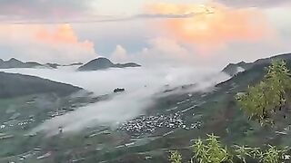 Cuma 40 menit mendaki bisa lihat view secakep ini di Gunung Bismo Wonosobo, viewnya 360 derajat bisa lihat banyak gunung di Jawa Tengah