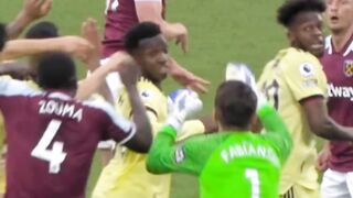 Funny moments in football #9