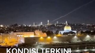 Hujan Rudal di Langit Al Aqsa