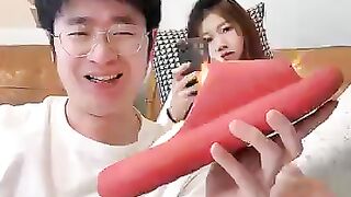 2025 Year-End Surprise Road Couple's Heartwarming Journey