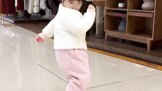 BABY QUEEN 19 #kids #funny #dance #viral