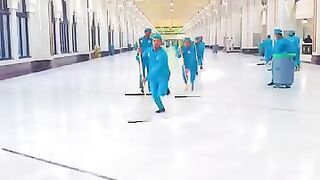 Cleaner Masjid Al Haram #makkah #allah