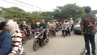 PAC GRIB JAYA Cibitung berbagi 1000 takzil Di Jembatan CBL part 3