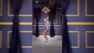 Indian Girl Nisha Baghat Dance 3