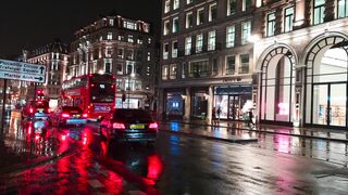 travelite - a street in london on a rainy night | Trending HD Video