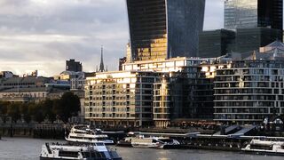 Travelpro - stunning london skyline at sunset from thames | Trending HD Video