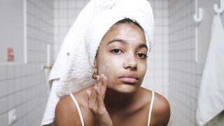 The Pioneer Woman - woman doing her skincare | Trending HD Video