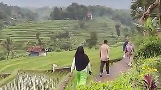 Ngabuburit paling adem… di tengah sawah ????