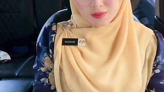 Unveiling Elegance: A Glimpse into Modest Fashion 3