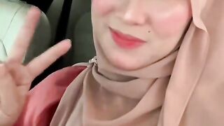 Vlog Si Cantik Berhijab!