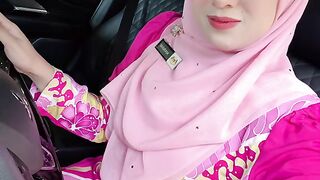 The Pink Road Queen