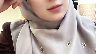 Elegance Redefined: Stunning Hijab Style