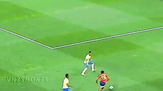 GOAL OF THE SEASON? Watch as Lamine Yamal Leaves Defenders in the Dust!