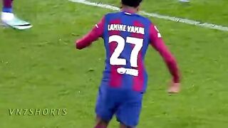 Lamine Yamal Stuns with Incredible Dribble Skills!