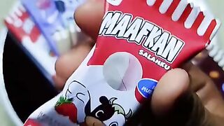 Unwrapping the Magic of Maafkan Salanku: A Delicious Indonesian Treat!