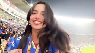Apna apna chand
