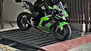 kawasaki_Ninja_zx10r_sound_