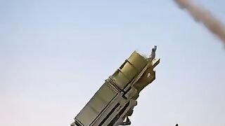 Iran strike iron dome in side Israel