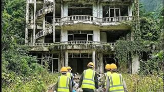 From Broken Ruins to a Beautiful Modern Home | Amazing House Transformation