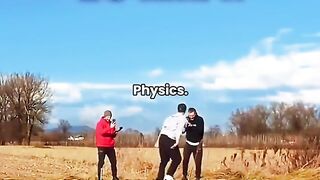 Professeur de physique Sigma, illusion de physique 105