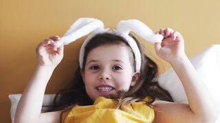 Funnyfuzzy - creative girl bed bedroom | Trending HD Video