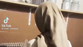 Akly mai na dikho