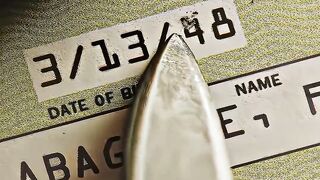 This man used airplane models to make counterfeit checks!#shorts #movie #video