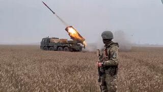 Ukrainian soldiers fire Czech 'Vampire' rockets at Russian forces