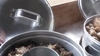 Let’s get some food first, guys! Beef tendon meatballs with lots of toppings. Do you like meatballs too? ????” ????