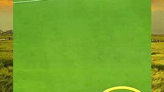 ia bukan yang menendang, tapi dia yang menentukan arah bola. Bisikan kecil… penyelamatan besar