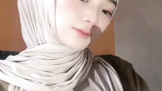 Maaf ya dia suka gitu