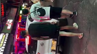 _walking_in_pattaya_city_