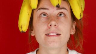 The Pioneer Woman - a woman with a hand of bananas on her head | Trending HD Video