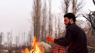 4K Computer Monitor - cozy campfire in winter landscape | Trending HD Video