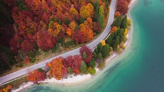 I Love Wallpaper - scenic aerial view of autumn lake and forest | Trending HD Video